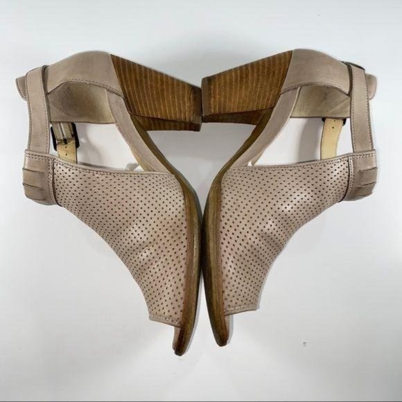 Paul Green 5154 6.5 Leather Mesh Taupe Heeled Boot - Picture 9 of 12